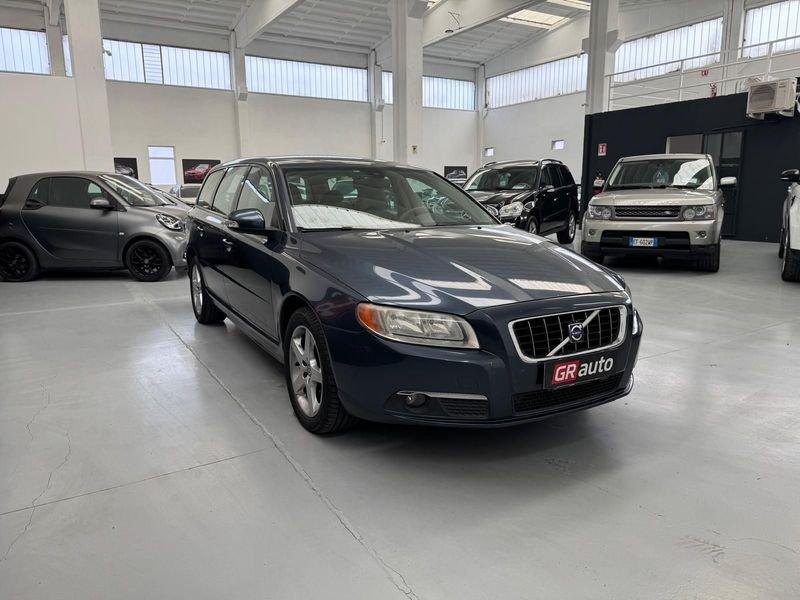 Volvo V70 V70 2.4 d5 Summum 185cv