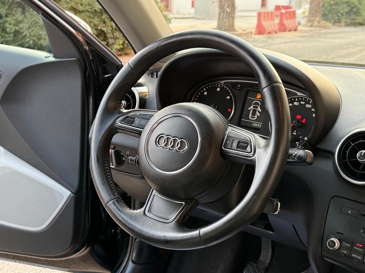 Audi A1 SPB 1.6 TDI 105CV NAVI LED - 2012