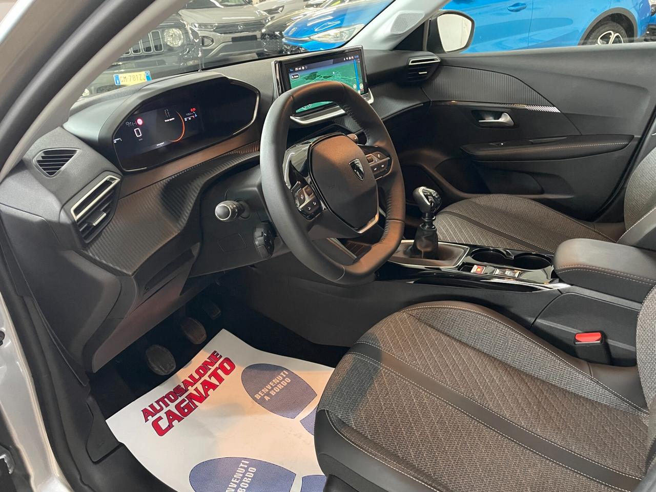 Peugeot 208 PureTech 100cv 5 porte Allure Telecamere navi