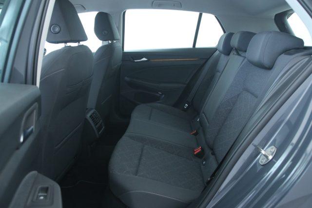VOLKSWAGEN Golf 1.0 eTSI EVO DSG Life / Neopatentati