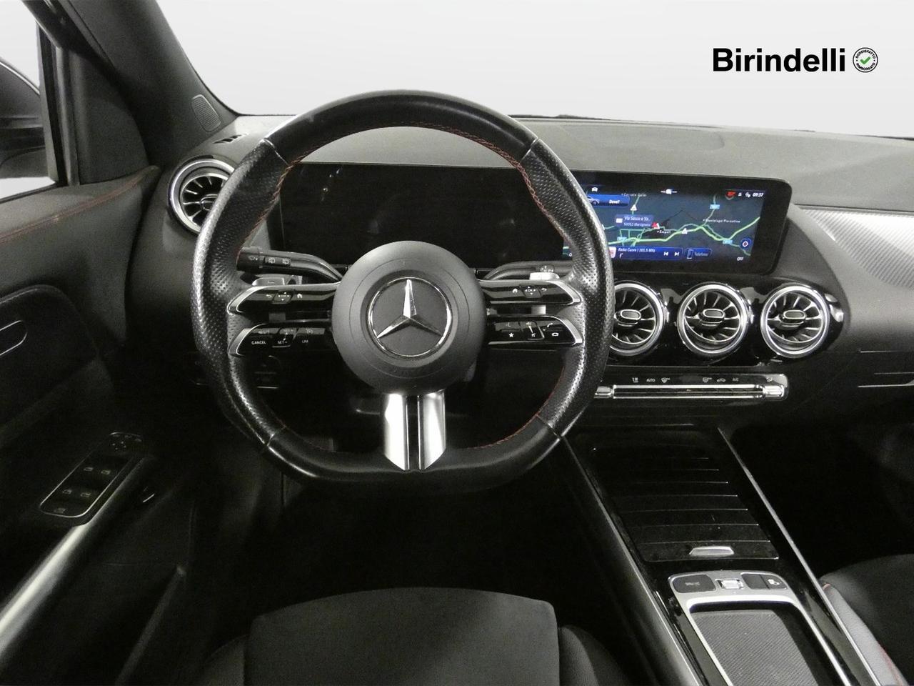Mercedes-Benz GLA (H247) - GLA 200 d Automatic AMG Line Premium