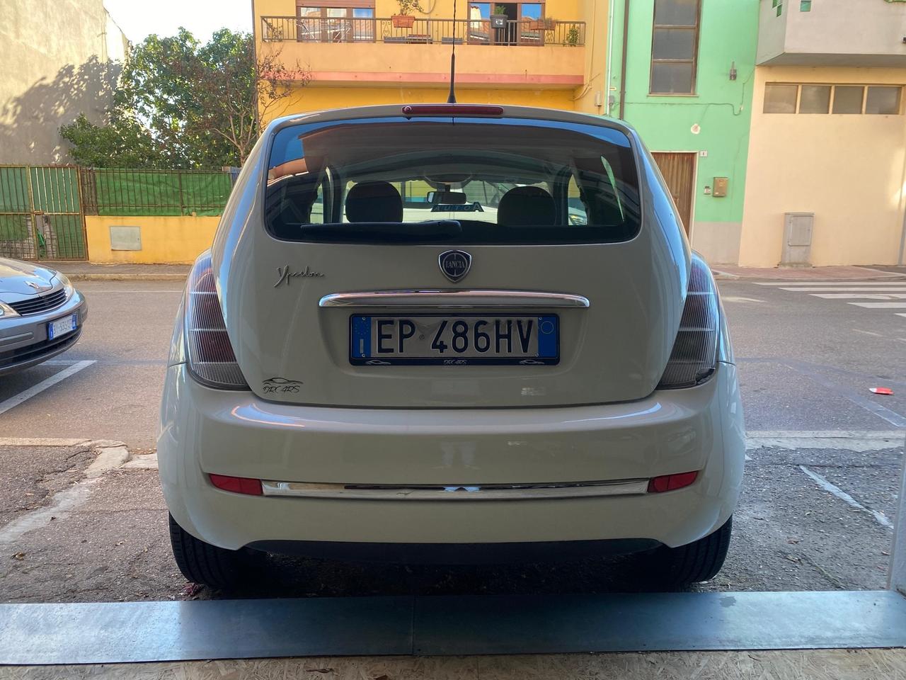 Lancia Ypsilon 1.3 MJT 16V 95 CV 5 porte S&S Silver