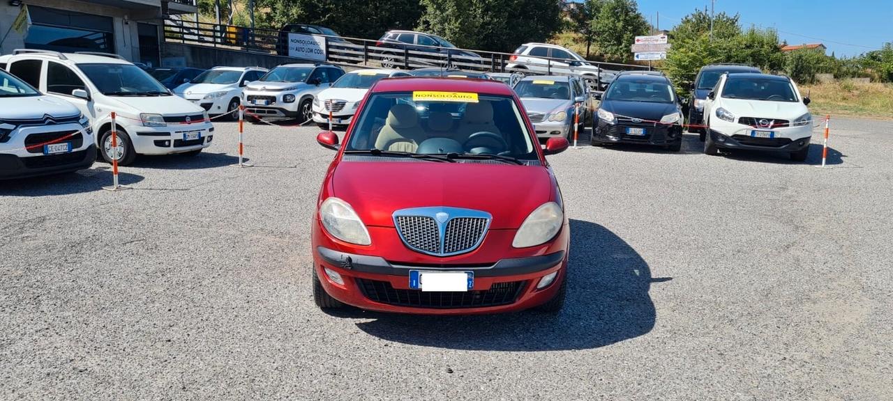 Lancia Ypsilon 1.3 Mjt 16V Argento-Ok Neopatentati