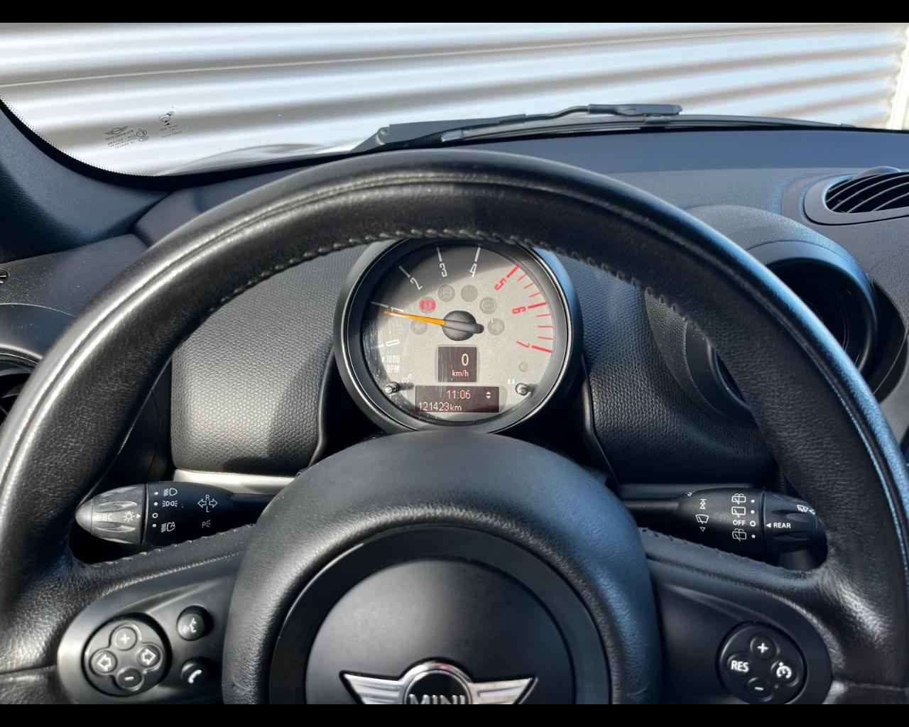 MINI MINI COUNTRYMAN 1.6D COOPER BUSINESS E6