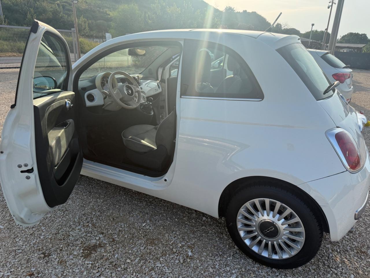 Fiat 500 1.2 Lounge 3.999€ PERMUTE