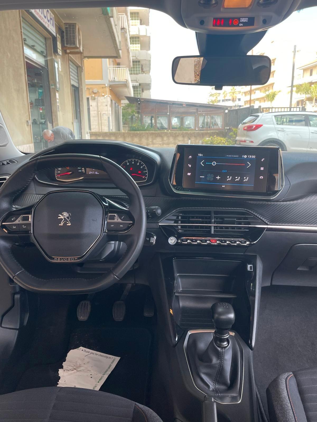 Peugeot 2008 PureTech 100 S&S Allure