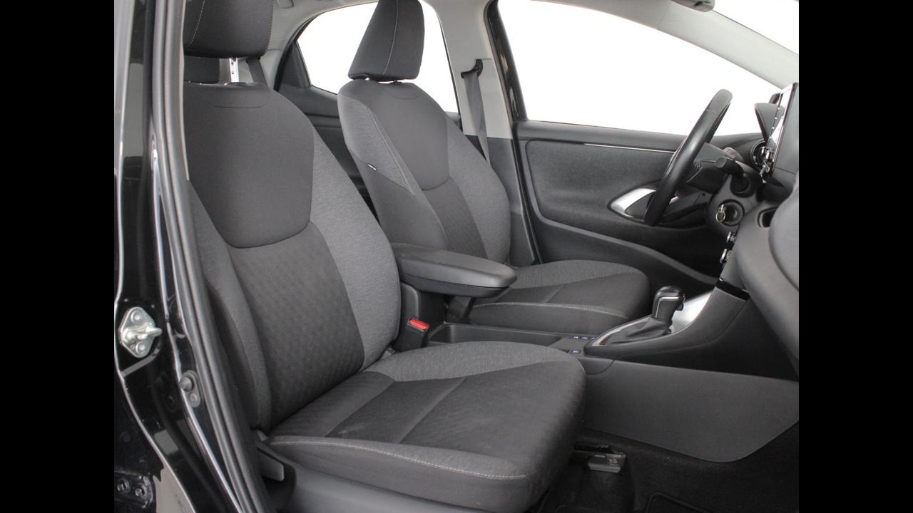 TOYOTA Yaris IV 2020 - Yaris 1.5h Business