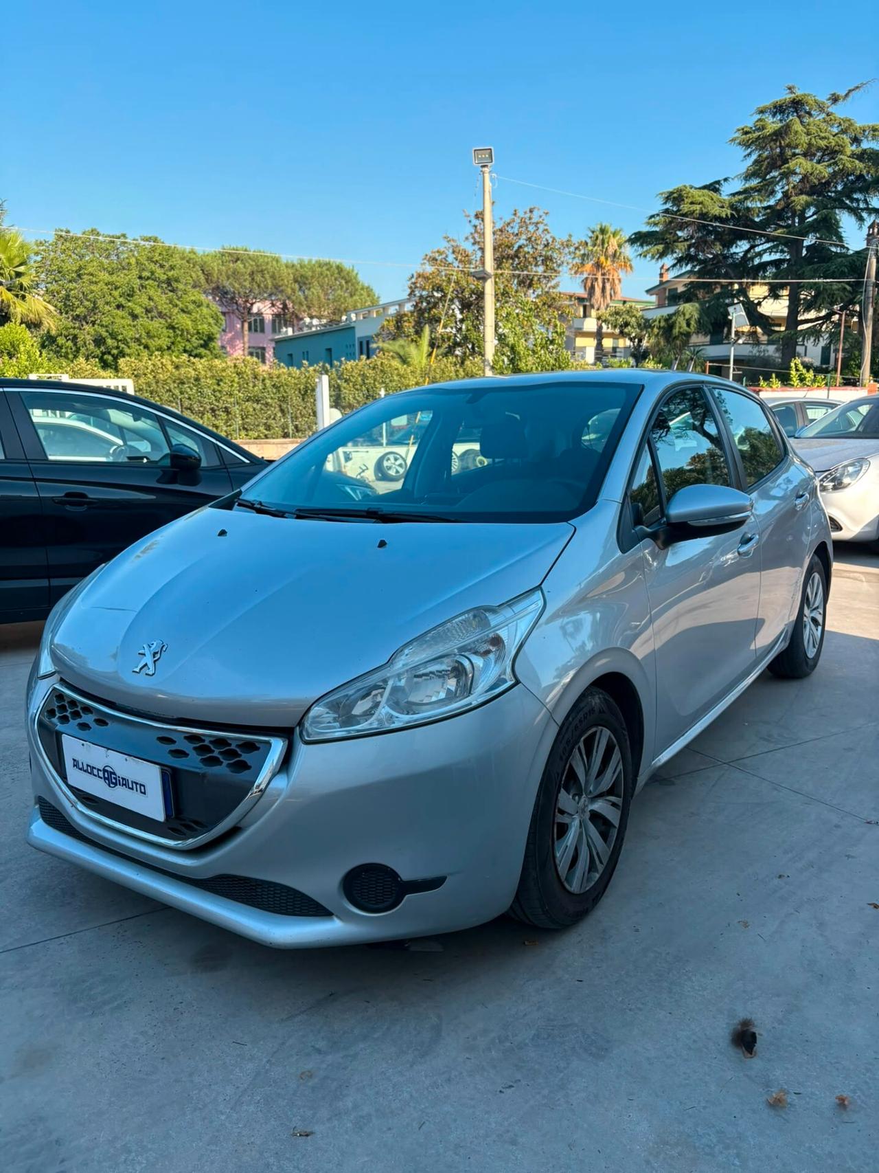 Peugeot 208 1.4 e-HDi 68 CV S&S CAMBIO AUTOMATICO 5 porte Active
