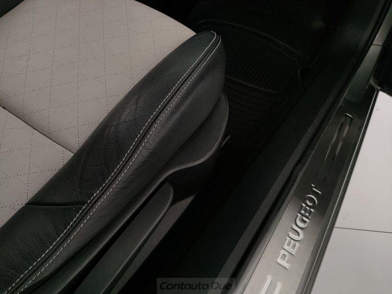 Peugeot 207 1.6 VTi Cabrio Coupe Roland Garros