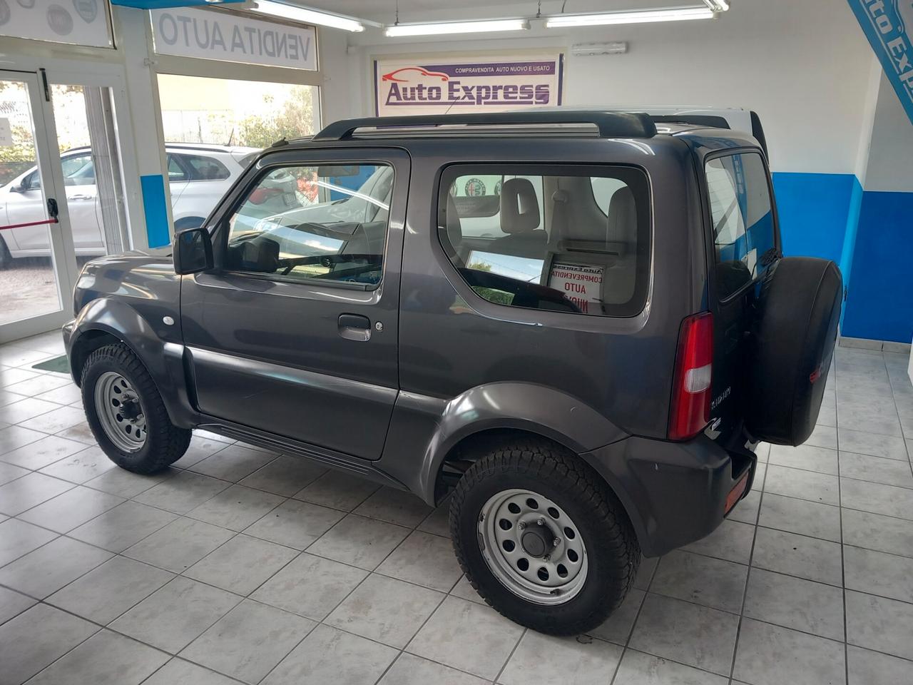 Suzuki Jimny anno 2010 1.5 DDiS cat 4WD Special km 112 mila