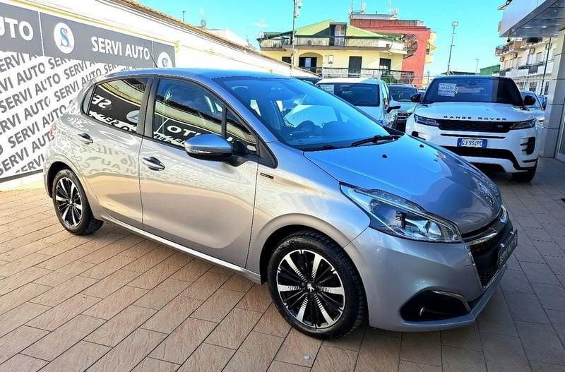 Peugeot 208 PureTech 82 5 porte Signature