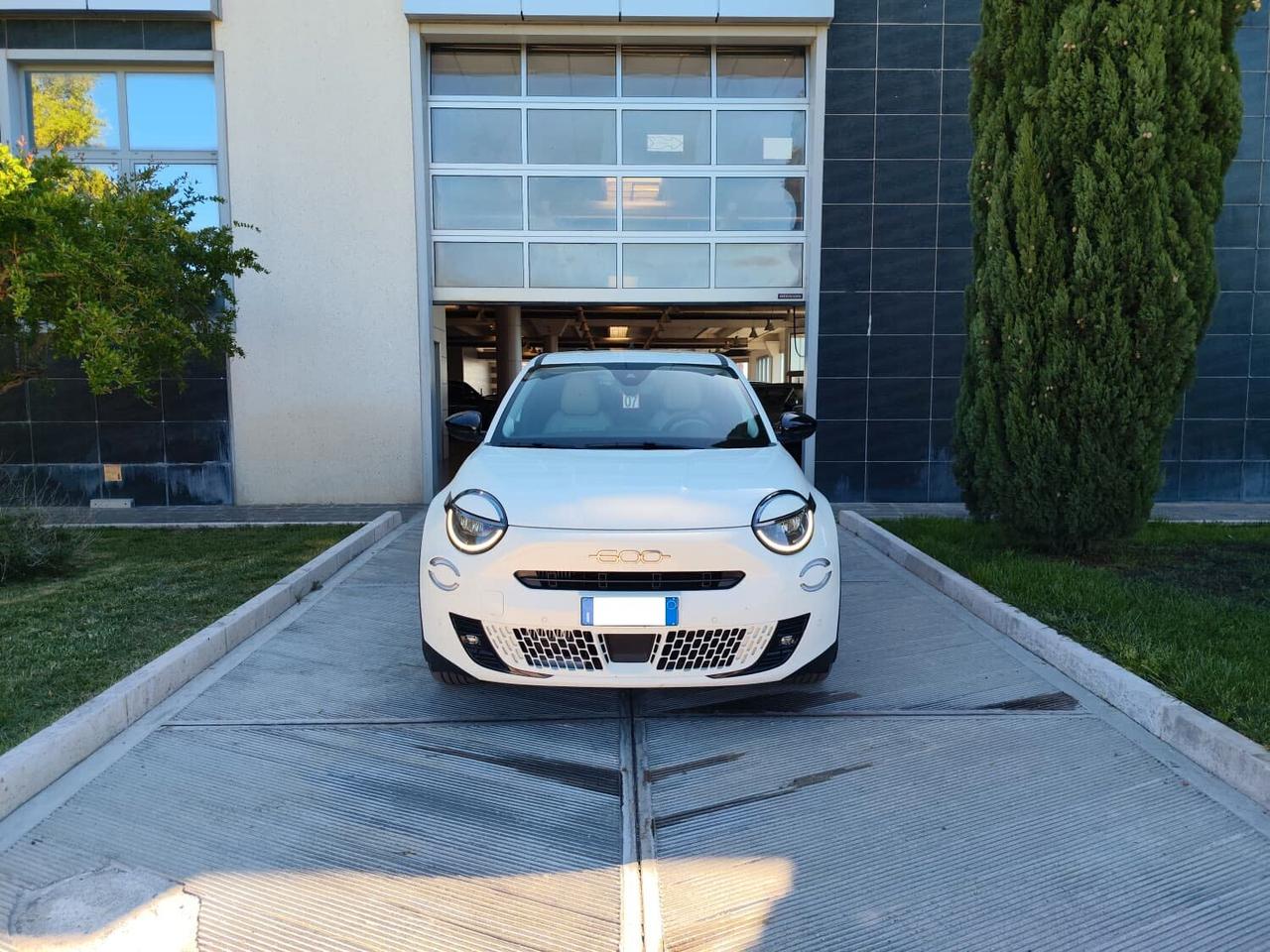 Fiat 600 Hybrid 110 CV DCT MHEV La Prima II