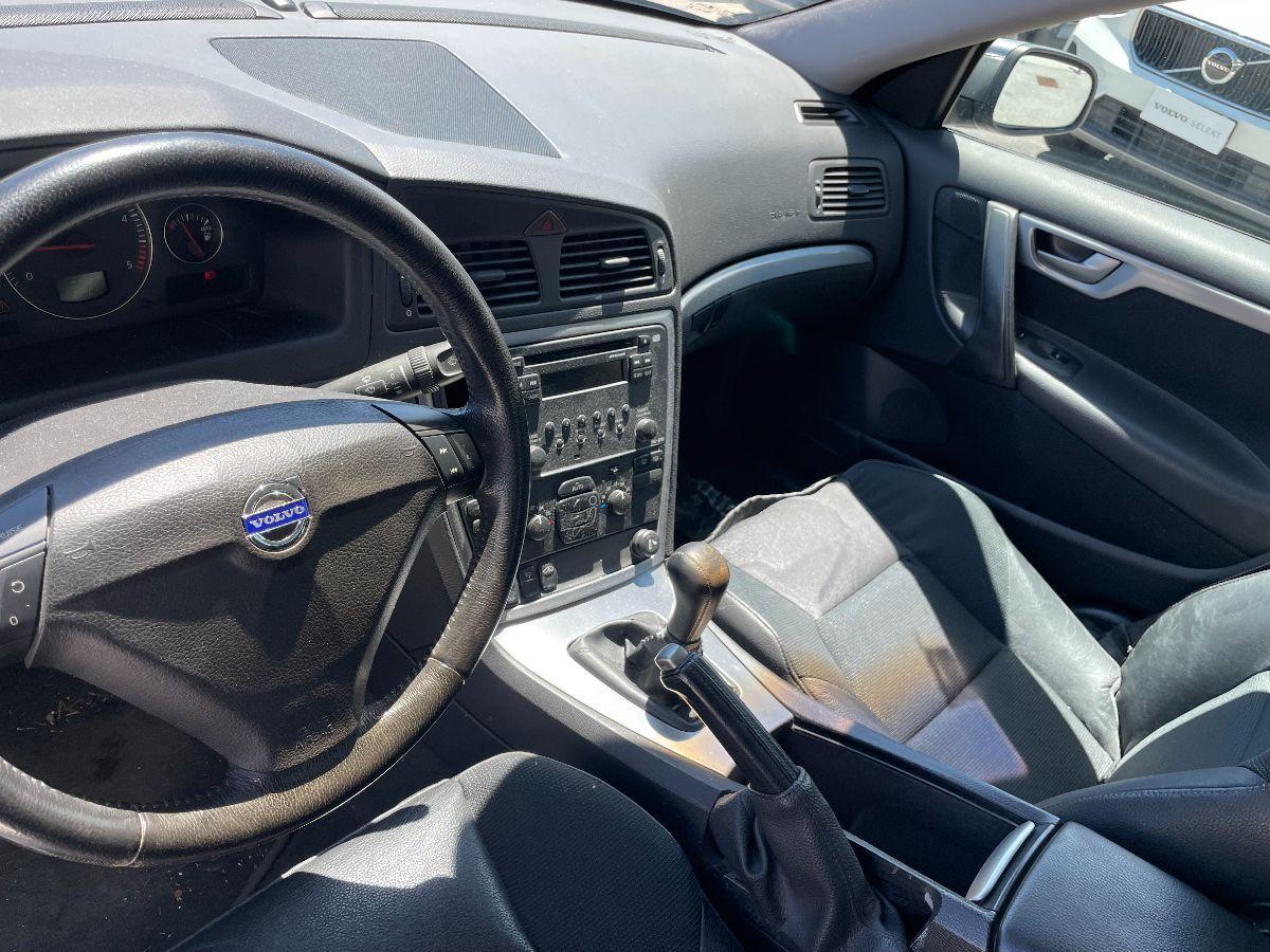VOLVO - S60 - 2.4 D5 20V Momentum