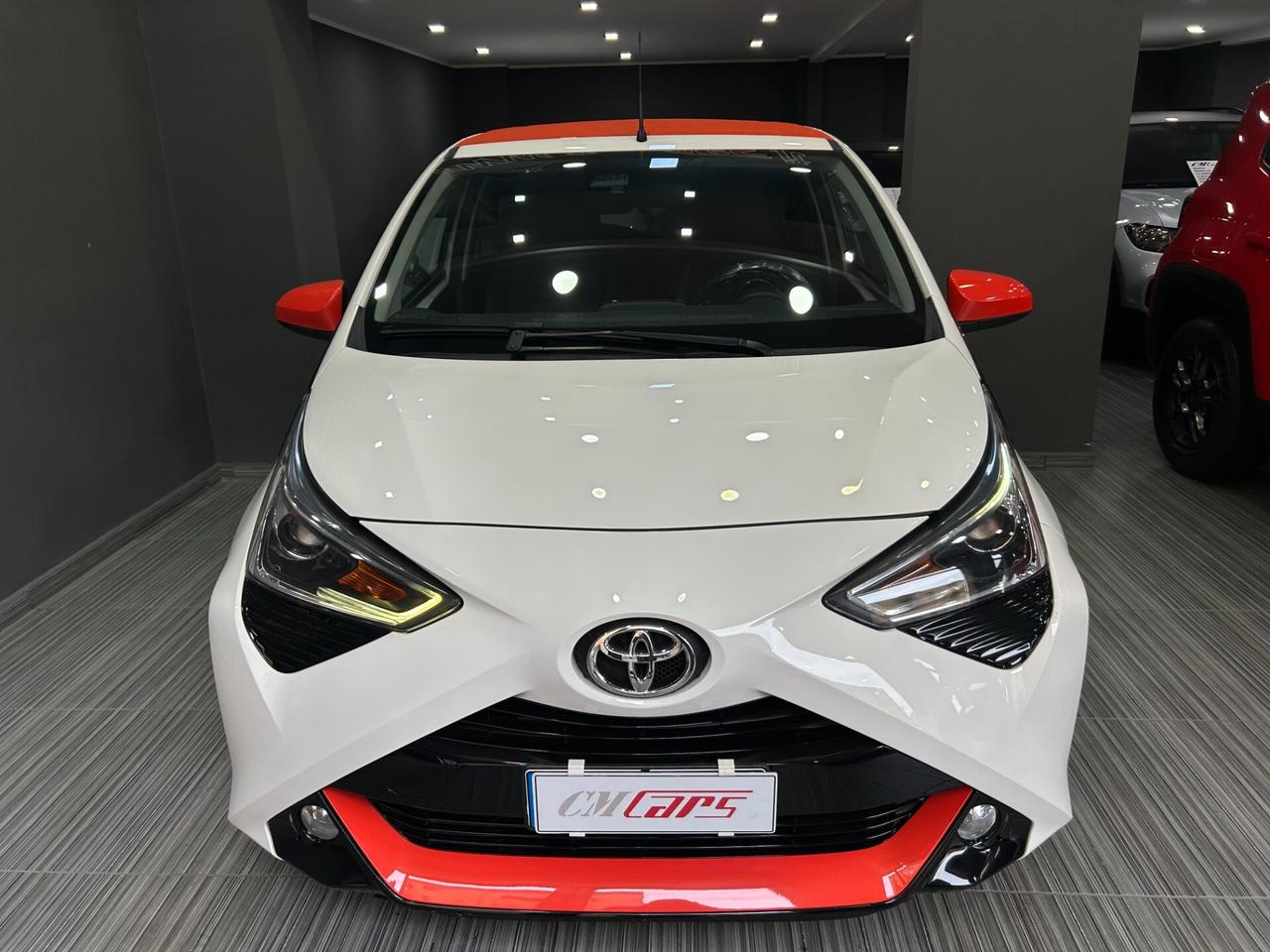Toyota Aygo Cabrio 1.0 72cv 5p Orange FULL