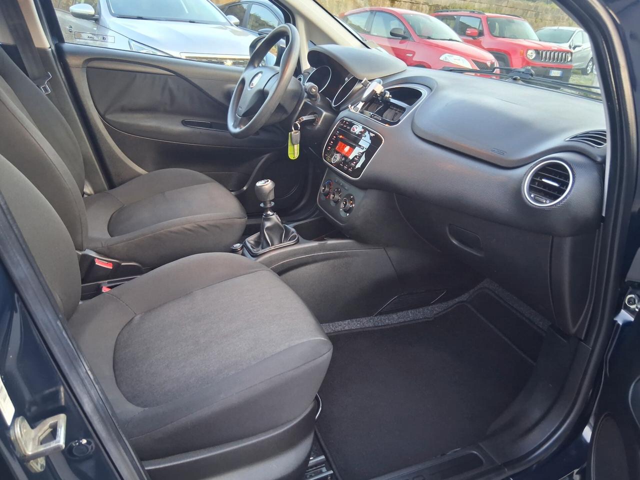 Fiat Punto 1.2 8V 5 porte Street