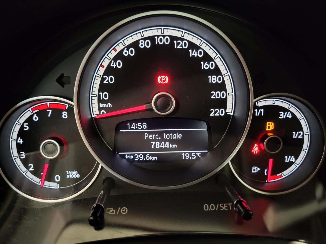 Volkswagen up! 1.0 5p. move PREZZO REALE!UNICO PROPRIETARIO!SOLO 7.000 KM! NUOVA!