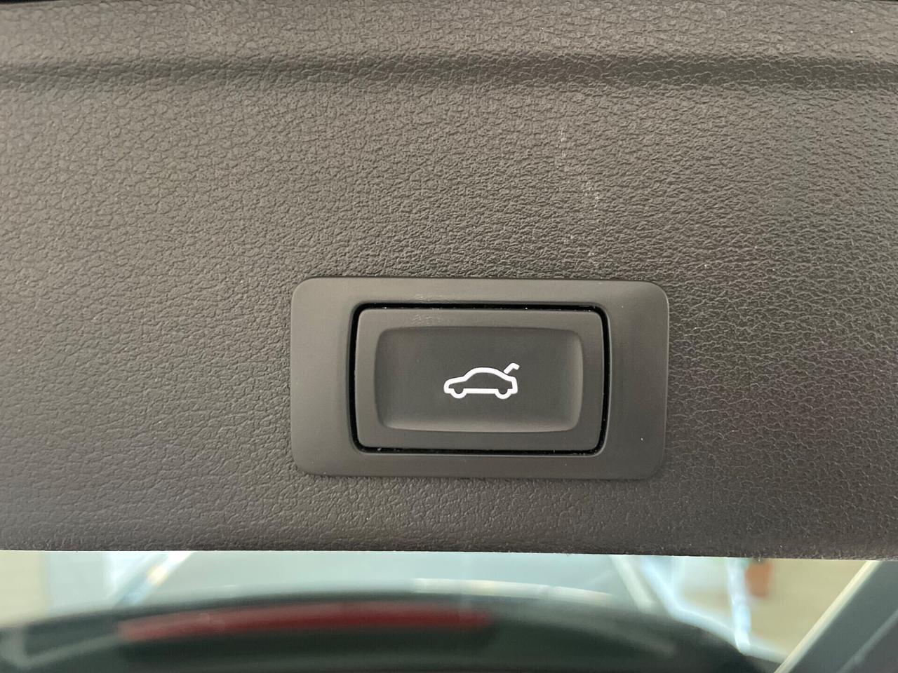 AUDI A4 2.0 TDI 190 CV S LINE EDITION