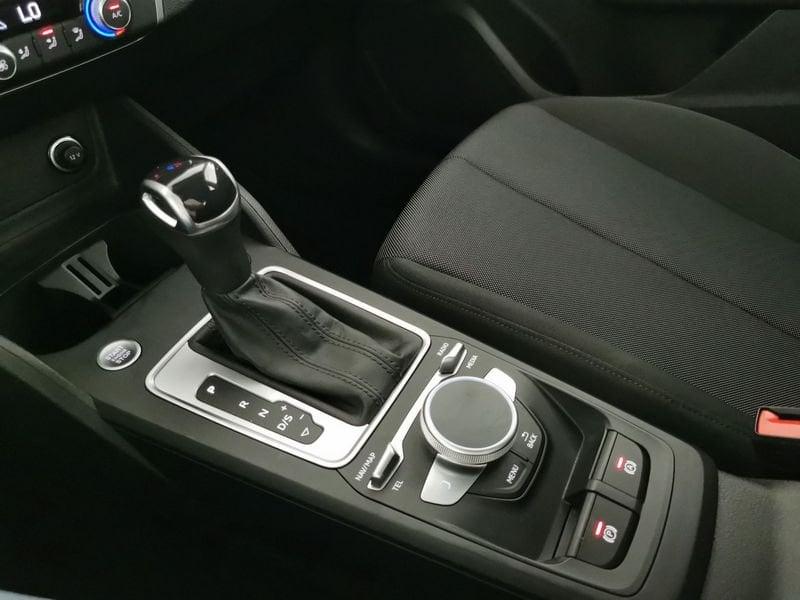 Audi Q2 30 2.0 tdi Business s-tronic