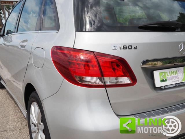 MERCEDES-BENZ B 180 d Automatic Executive