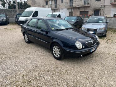 Lancia Lybra 1.9 JTD cat intensa