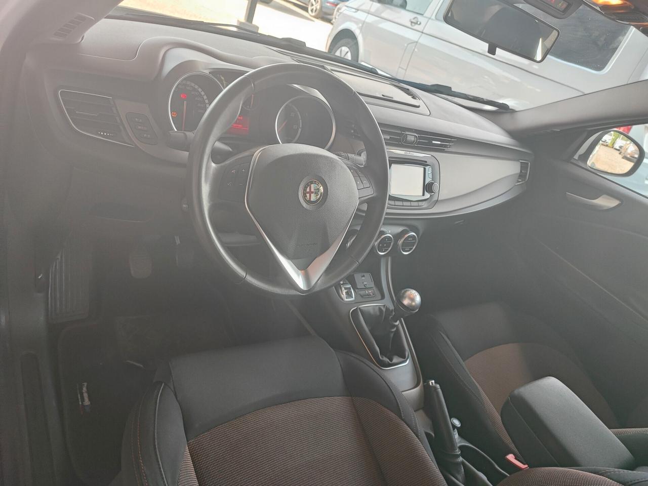Alfa Romeo Giulietta 1.6 JTDm-2 105 CV Exclusive