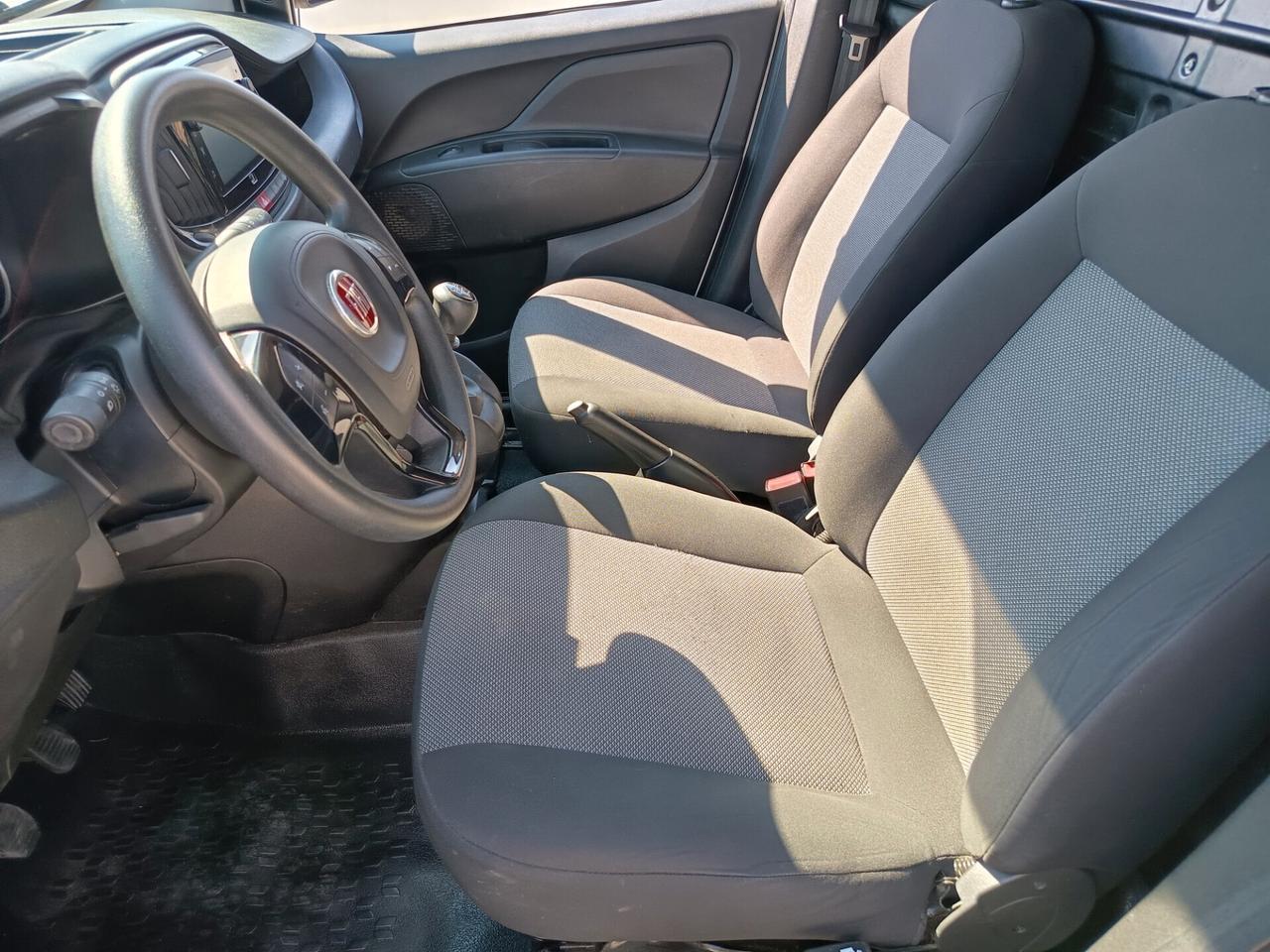 Fiat Doblo 1,6 diesel anno 2022 km 57,000.