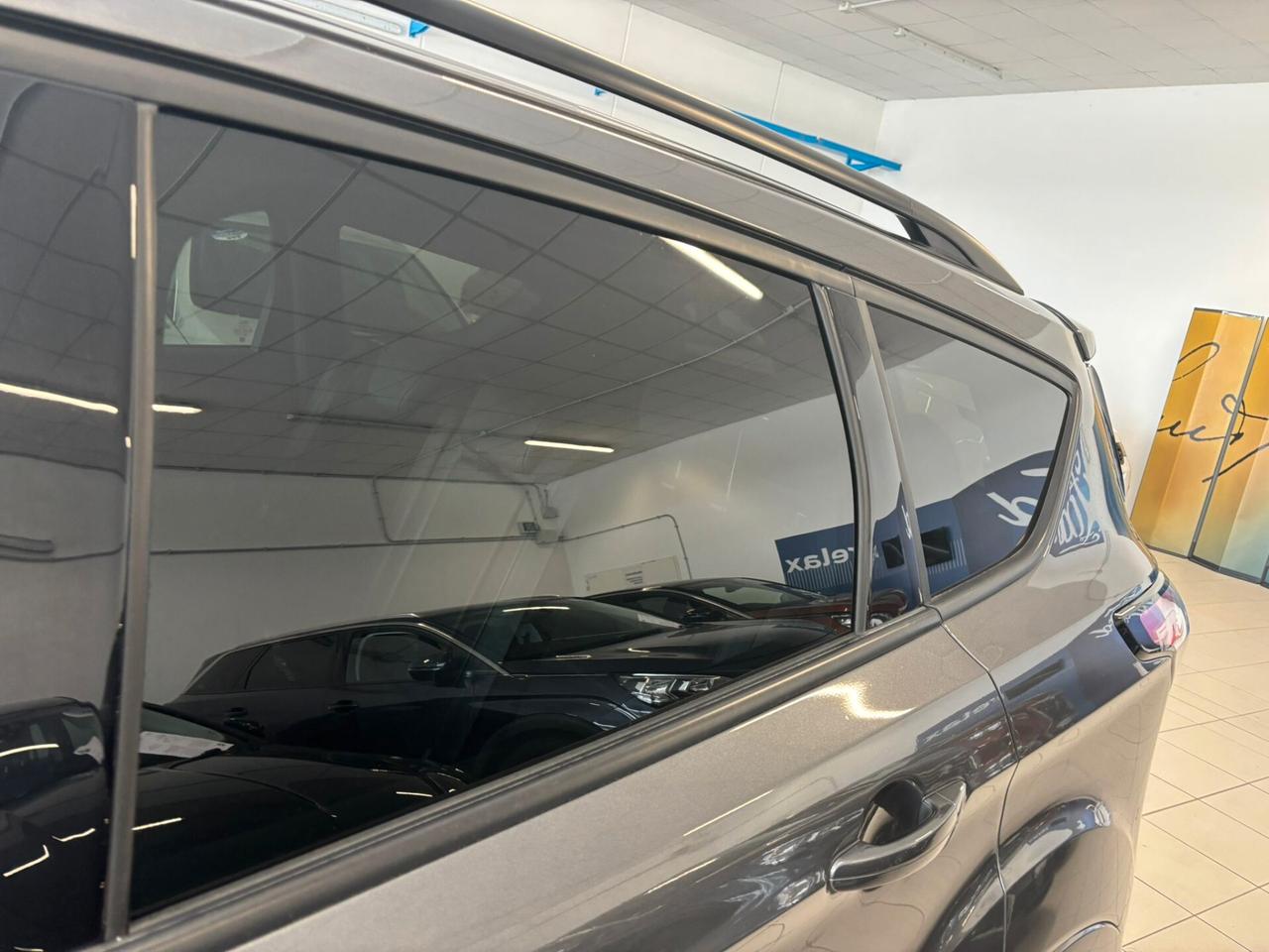Ford Kuga ST-LINE 1.5 TDCI 120 CV 2WD 6mt