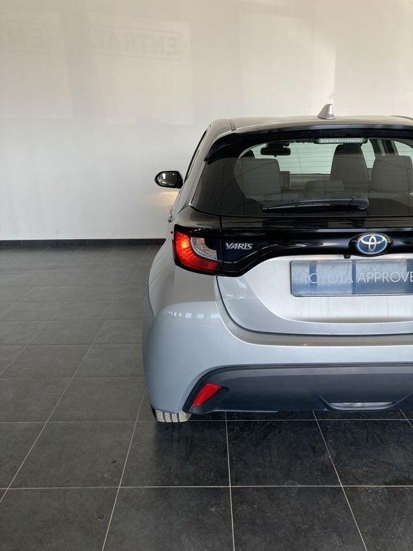 Toyota Yaris Hybrid Active MY22