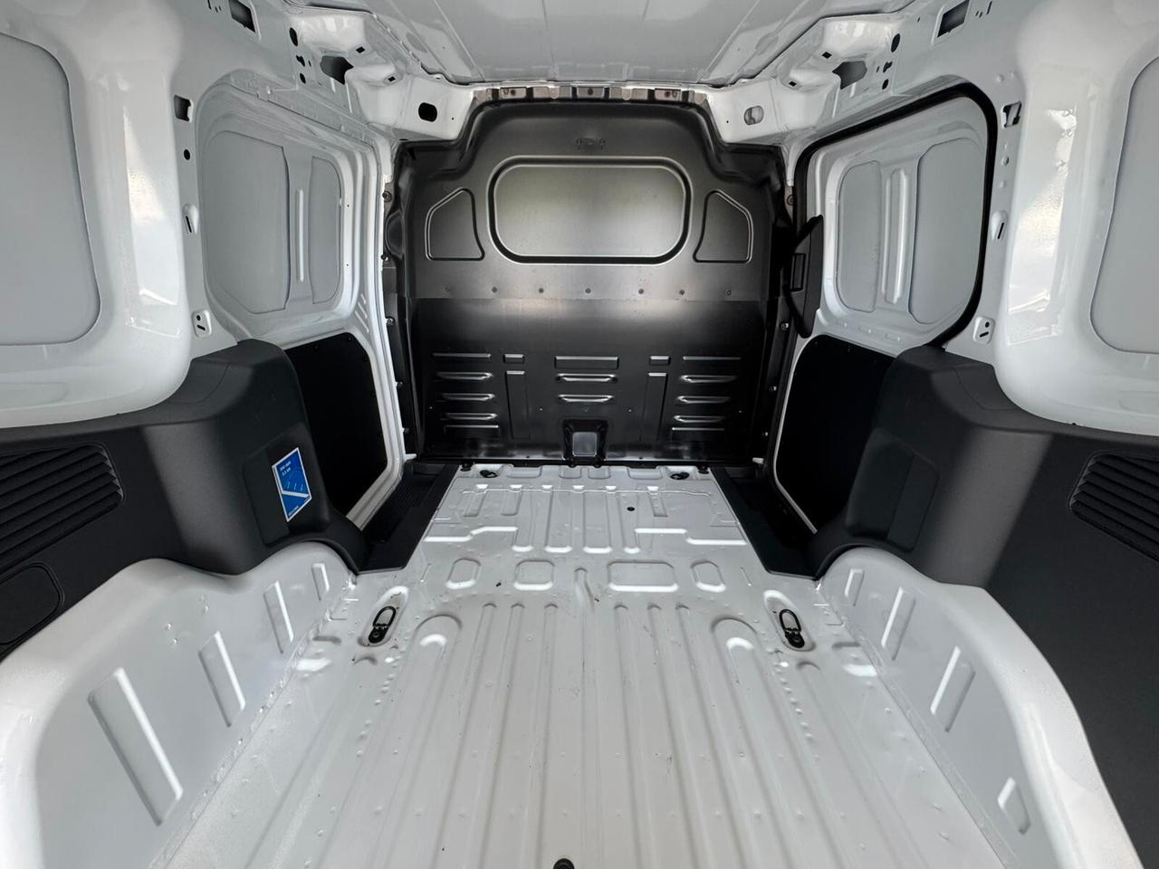 Ford Transit Courier - NUOVO