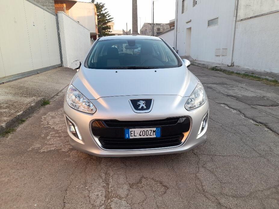 PEUGEOT 308 1.6 e-HDi 112CV 5P
