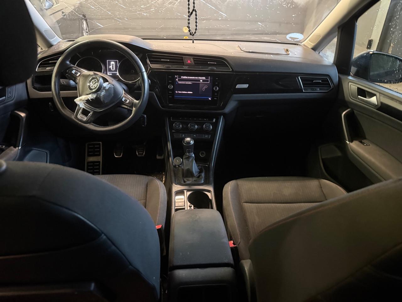 Volkswagen Touran 2.0 TDI 150 CV SCR DSG Business BlueMotion Technology