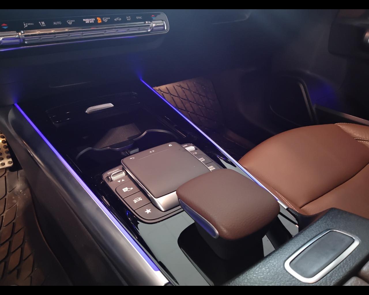 Mercedes-Benz GLA-H247 2020 - GLA 200 d Premium auto