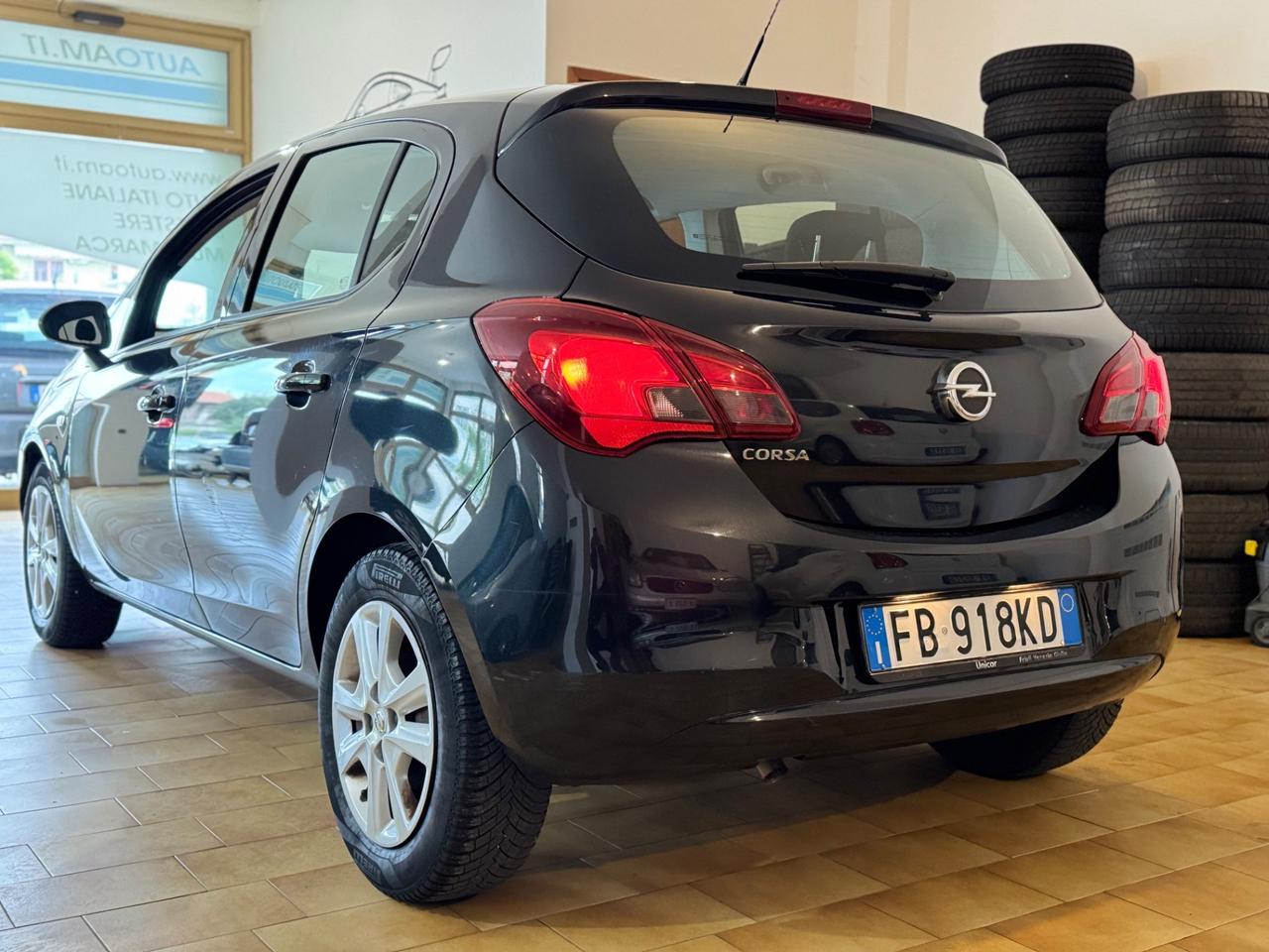Opel Corsa 1.4 90CV GPL Tech Coupé b-Color