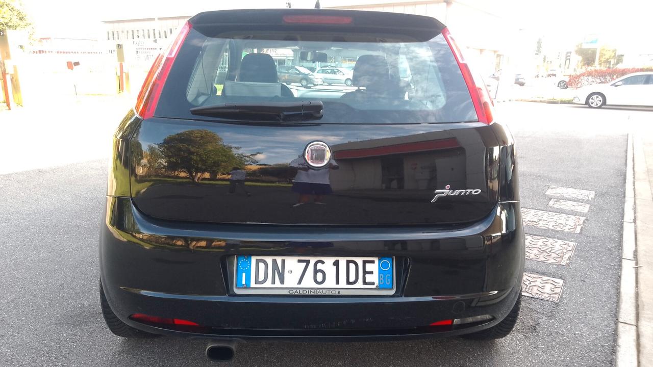 Fiat Grande Punto 1.4 Starjet 16V 3 porte Dynamic 08