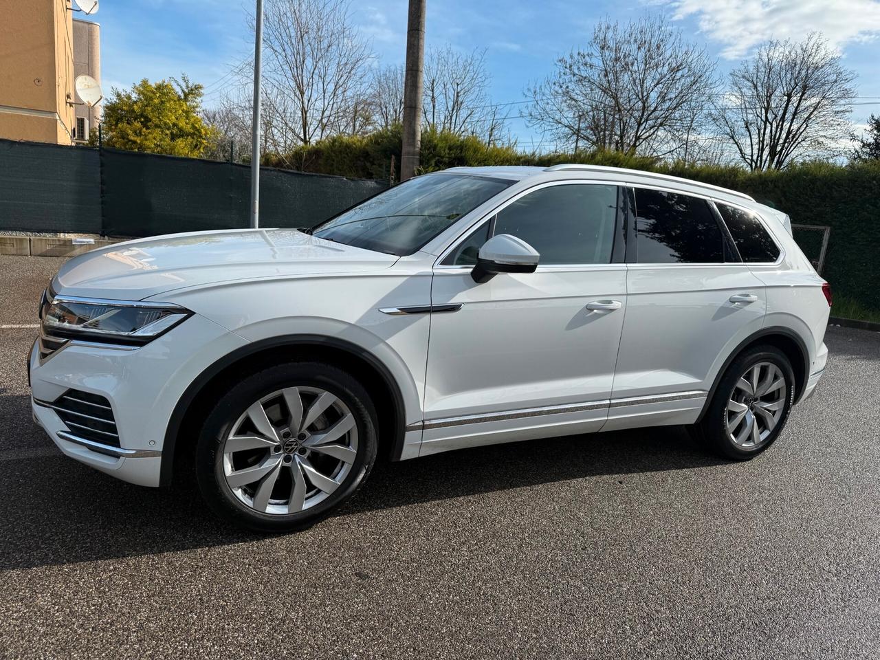 Volkswagen Touareg 3.0 V6 TDI - 4X4 - PELLE - NAV. - 12 MESI DI GAR.