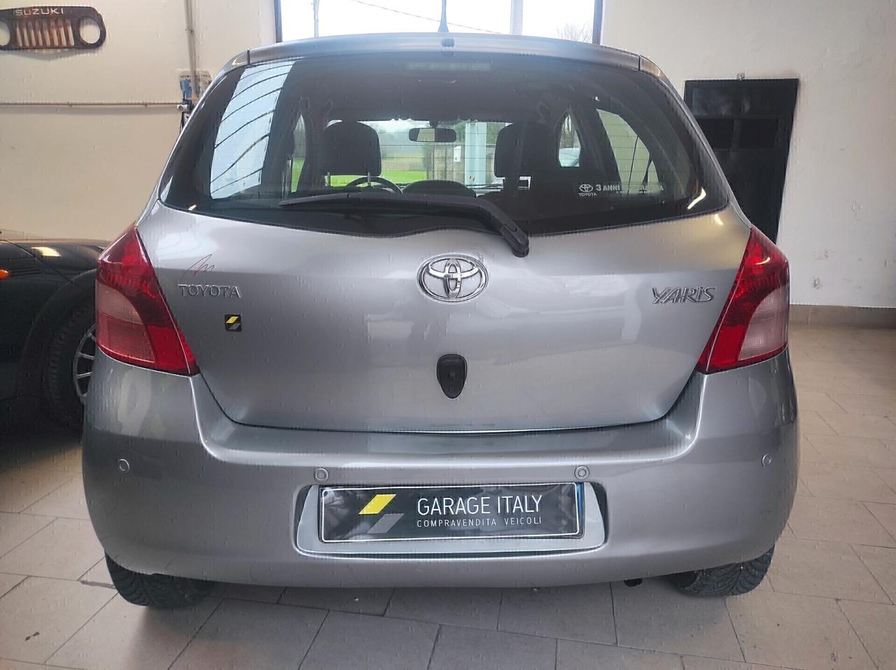 Toyota Yaris 1.0 5 porte Sol
