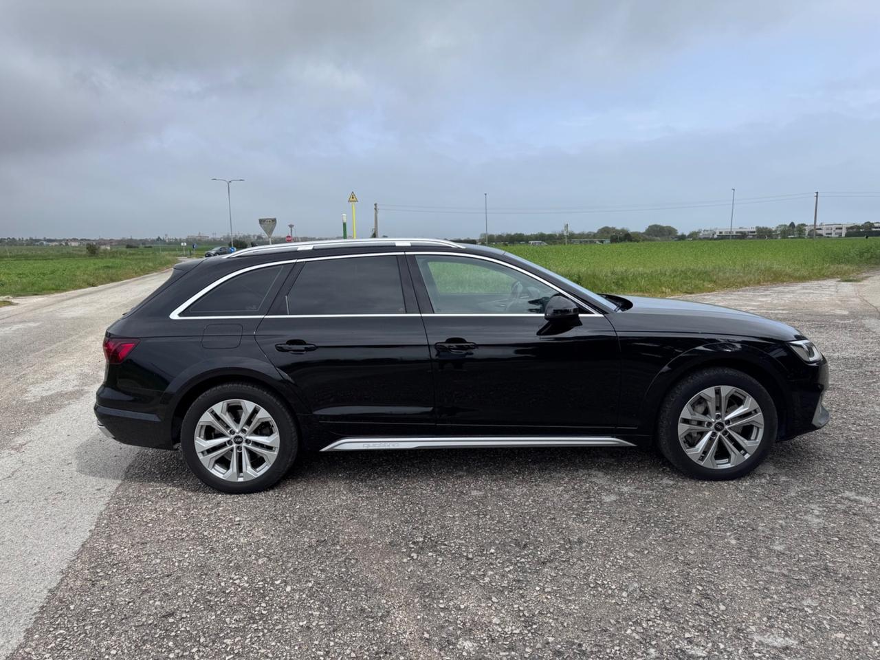 Audi A4 allroad 50 TDI tiptronic Identity Contrast