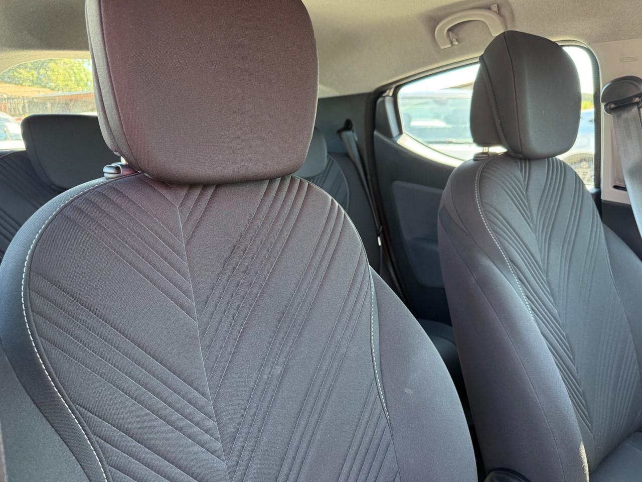 Lancia Ypsilon 1.0 FireFly 5 porte S&S Hybrid Ecochic Gold