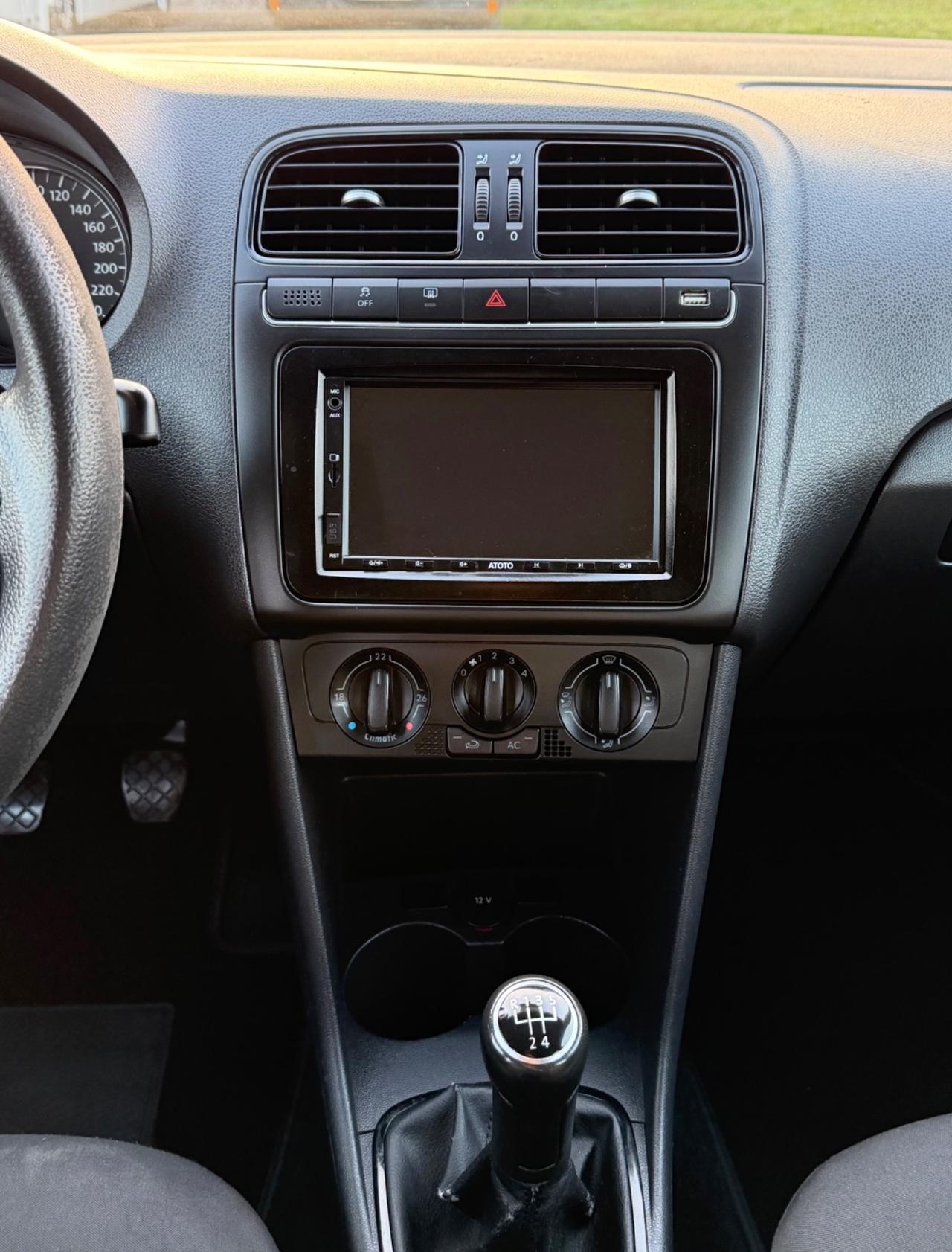 VOLKSWAGEN POLO 1.2 BENZINA 5 PORTE NEOPATENTATi