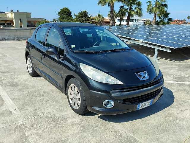 Peugeot 207 1.4 8V 75CV 5p