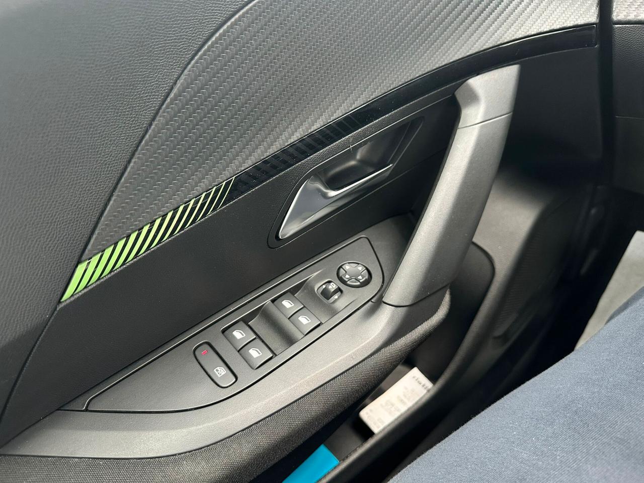 Peugeot 2008 PureTech 100 S&S Allure