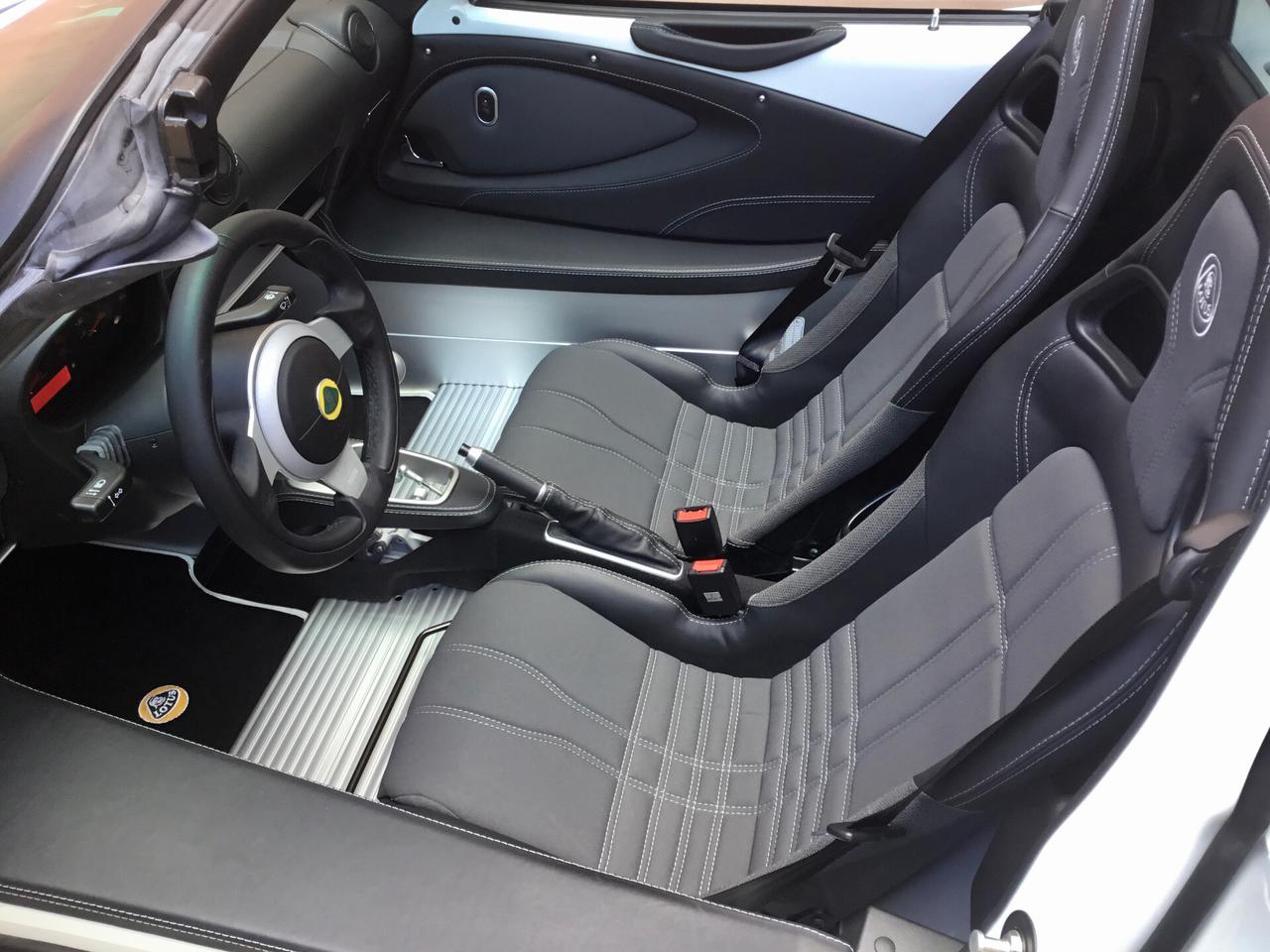 Lotus Elise Sport 220