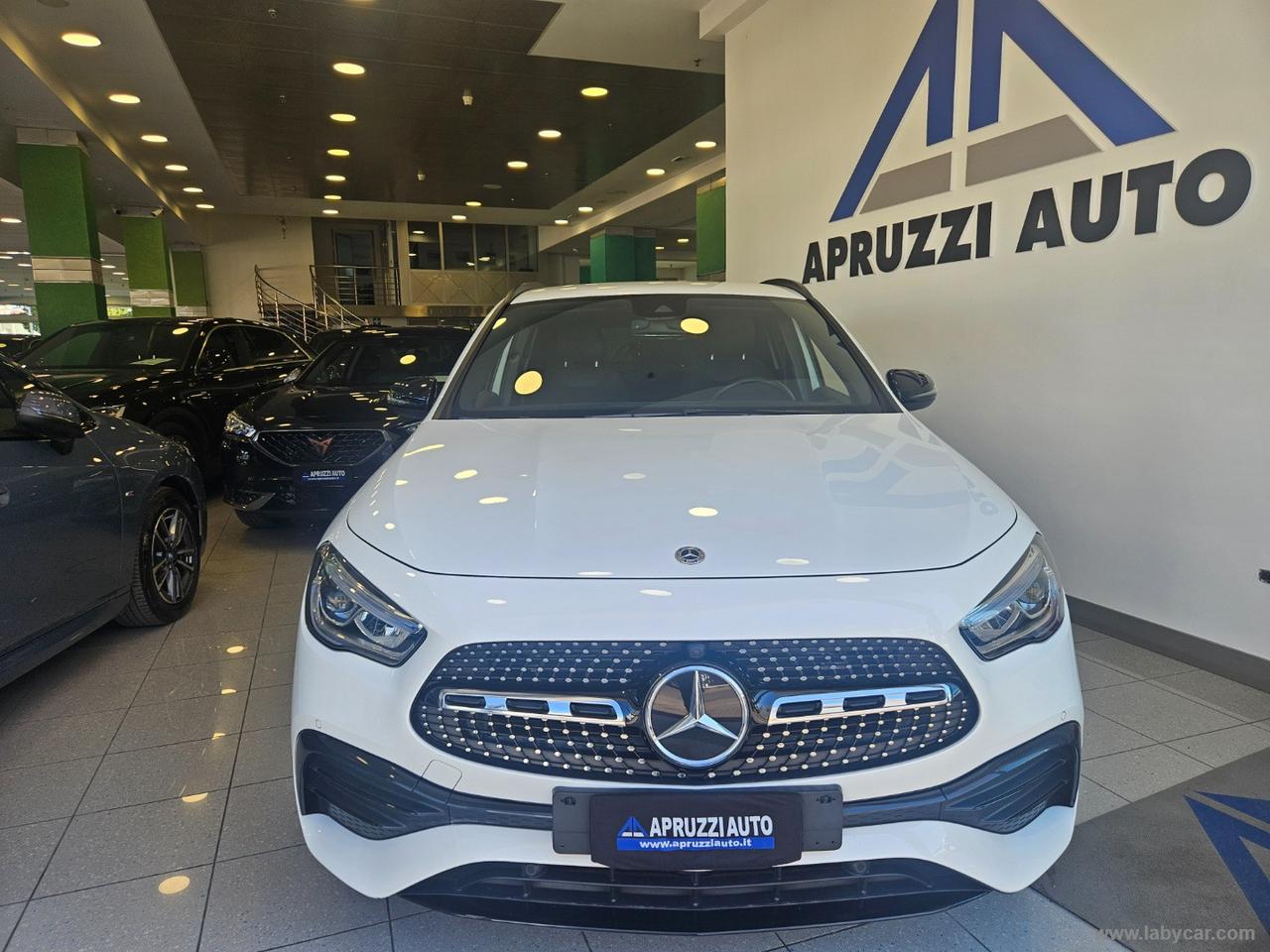 MERCEDES-BENZ GLA 200 d Automatic Premium