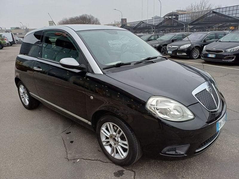 Lancia Ypsilon 1.3 MJT 75 CV Argento KM CERTIFICATI