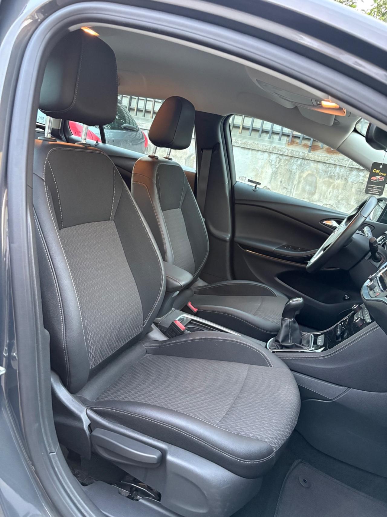 Opel Astra 1.6 T. benz. 200CV magnifica