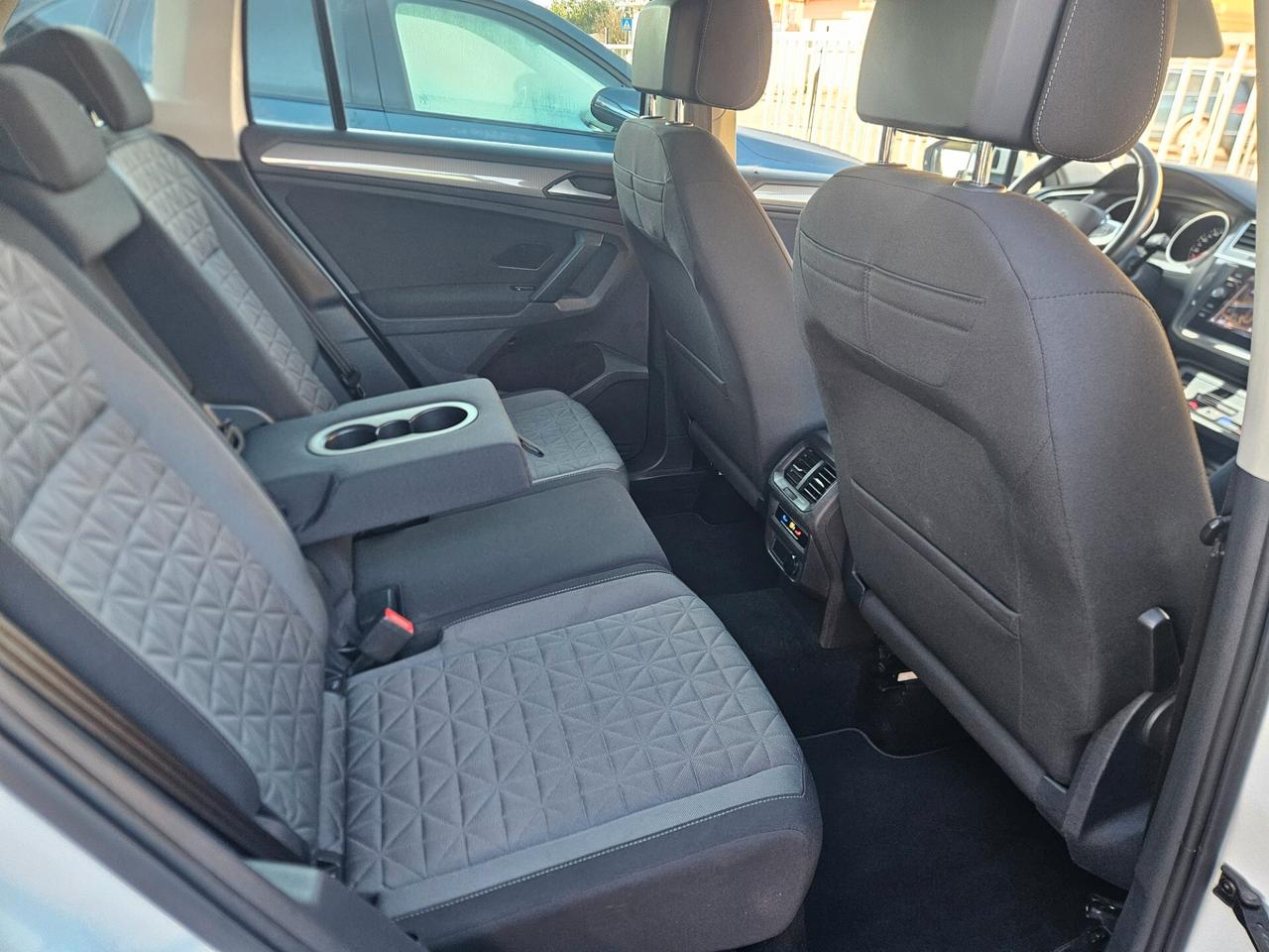 Volkswagen Tiguan 2.0 TDI 150 CV SCR DSG Elegance