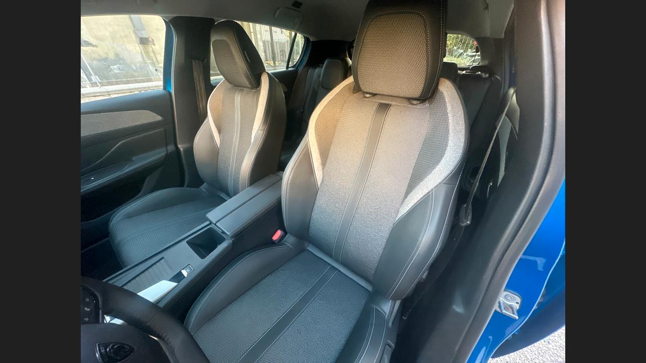 Peugeot 308 2023 1.5 DIESEL 130CV