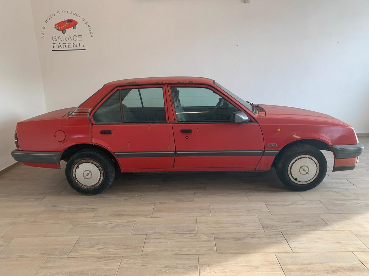 Opel Ascona 1.3 4 porte CD
