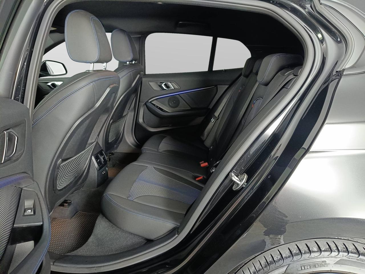 BMW Serie 1 F40 - 118d Msport auto