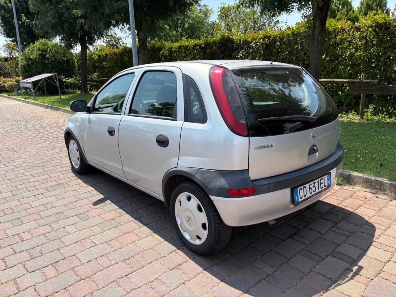 Opel Corsa 1.7 16V DI cat 5 porte